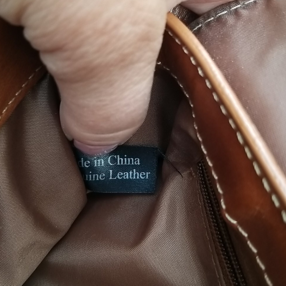 Kenneth Cole Reaction tan leather shoulder bag Flap closure - Picture 7 of 8